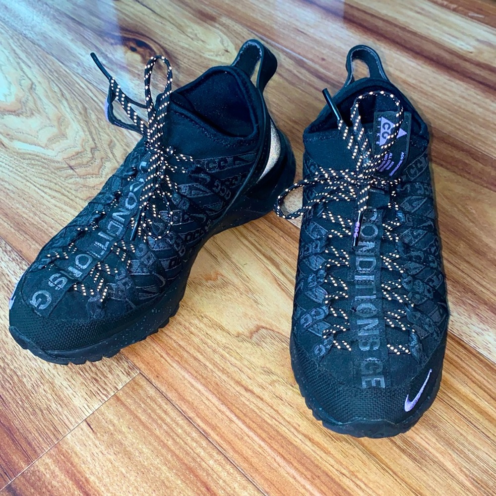 Unisex Nike React ACG size 4  sneakers